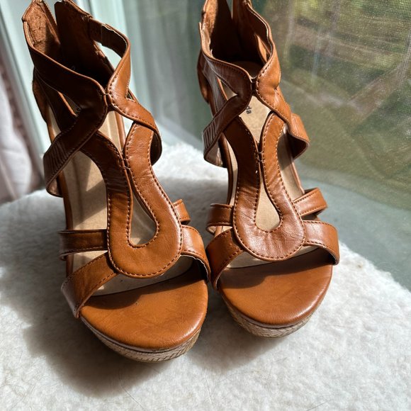 Used Top Moda Open Toed Platform Wedge Sandal Size 8 1/2 - Picture 6 of 7